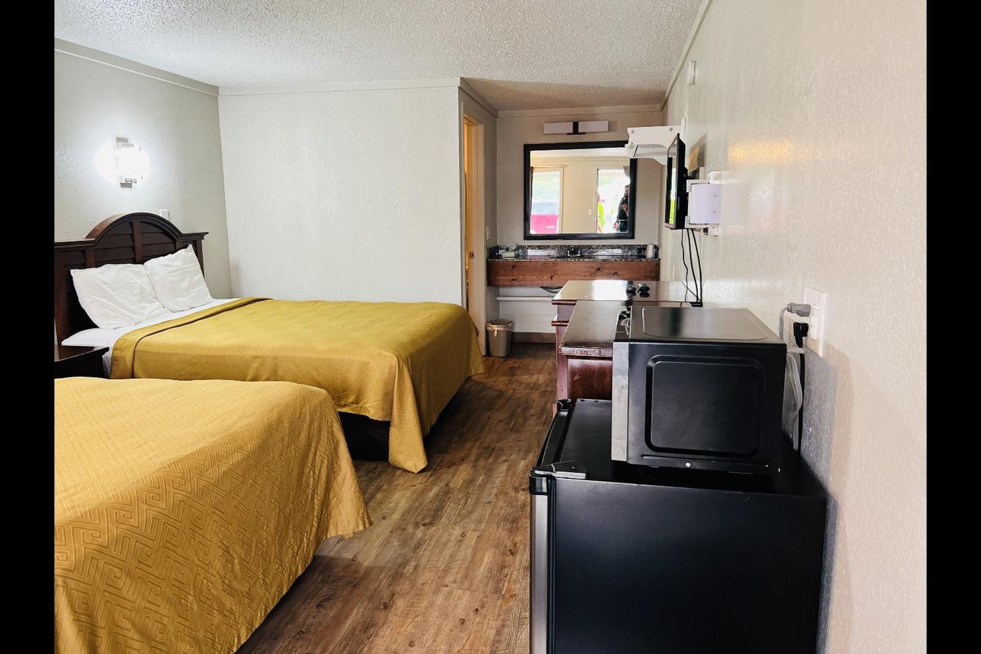 Cozy Garden Inn By Oyo Hwy 40 Richmond Exteriör bild