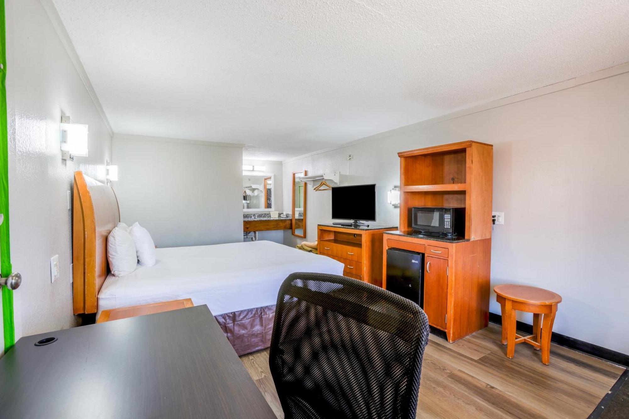 Cozy Garden Inn By Oyo Hwy 40 Richmond Exteriör bild