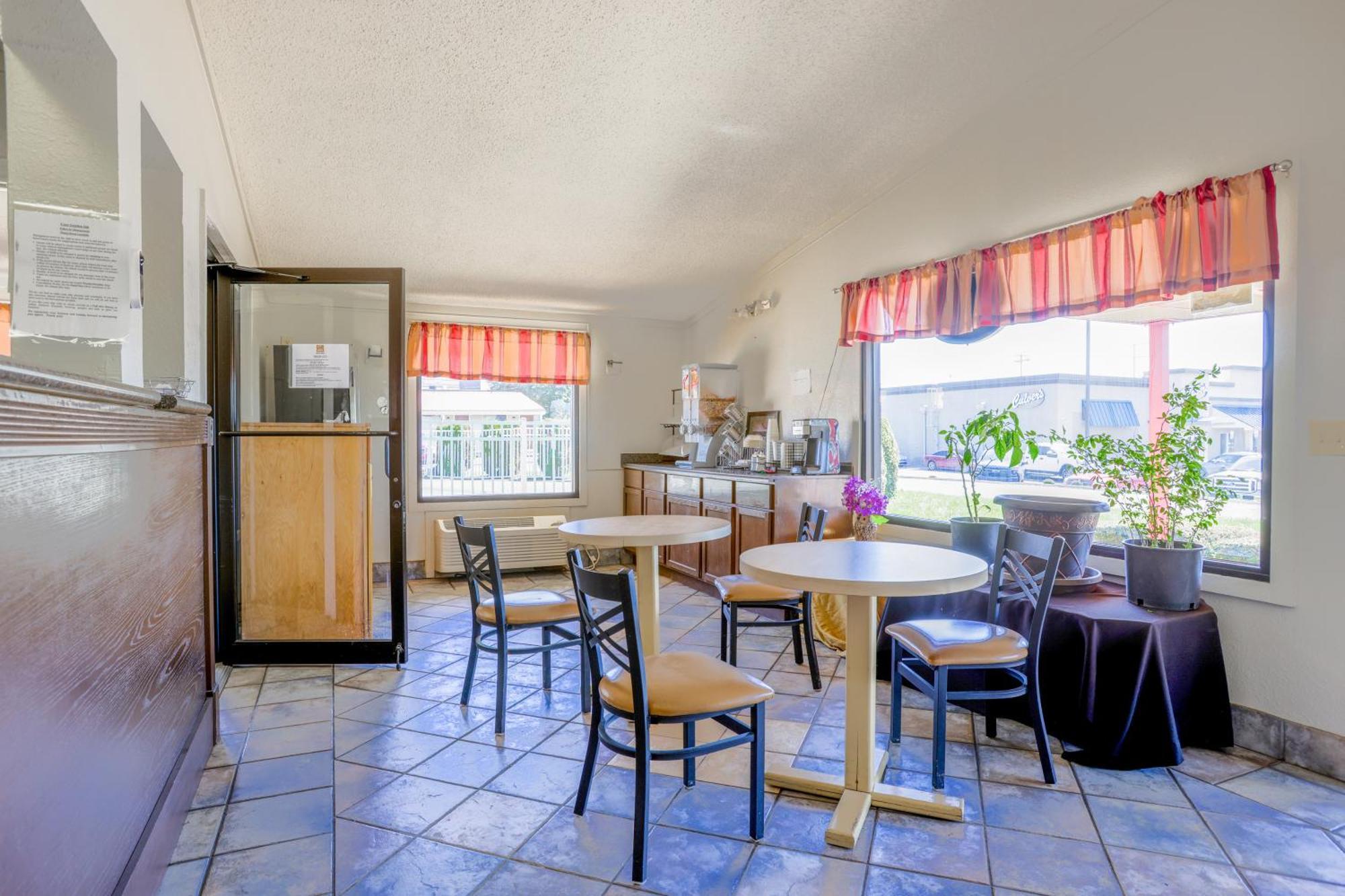 Cozy Garden Inn By Oyo Hwy 40 Richmond Exteriör bild